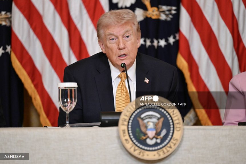 US Warns Parents Owing Child Support Could Lose Passports