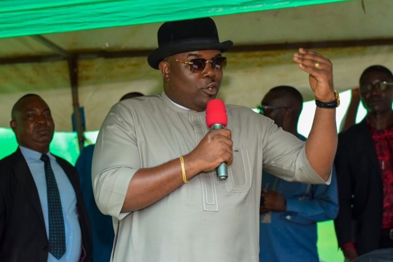 Emetu Visits Emeka Charles Kalu in Bende, Calls Gathering an “Assembly of Eagles”
